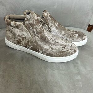 Fabletics Velvet Ankle Boots in Brown and White